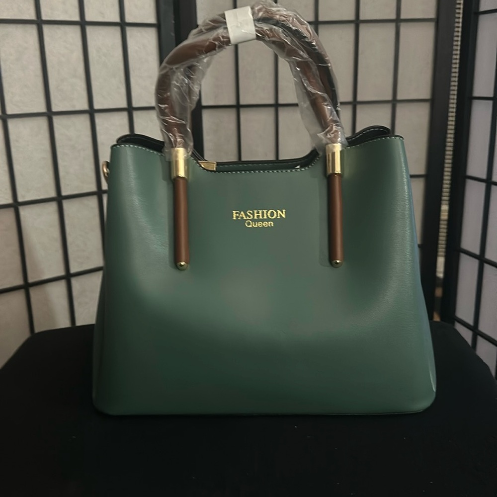Brand New Medium Size Tote Handbag